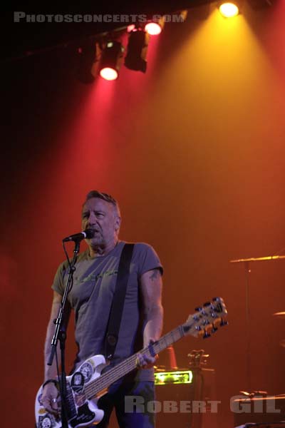PETER HOOK AND THE LIGHT - 2017-10-28 - PARIS - Le Trianon - Peter Woodhead
